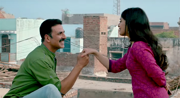 bhumi pednekar and akshay kumar in toilet ek prem katha