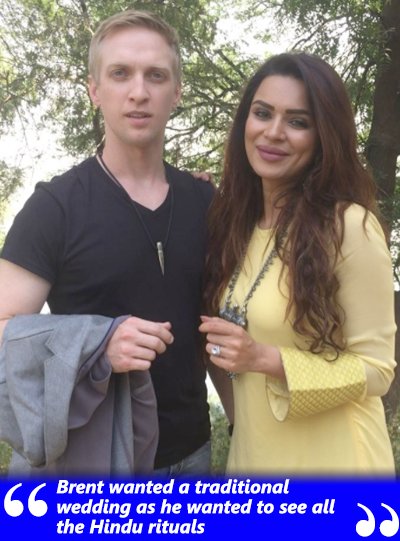 brent wanted a traditional hindu wedding says aashka goradia