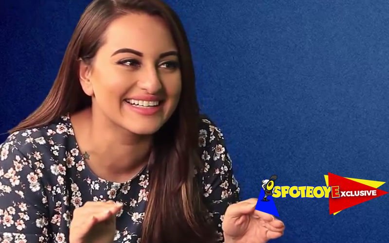 Who does Sonakshi Sinha want to get naughty with?