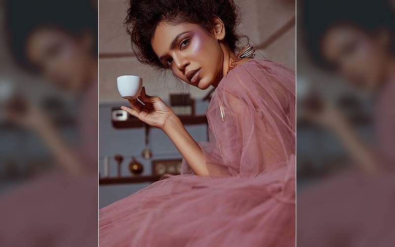 Catch Shriya Pilgaonkar's Outworldly Fashion In An Alice In Wonderland Themed Photoshoot