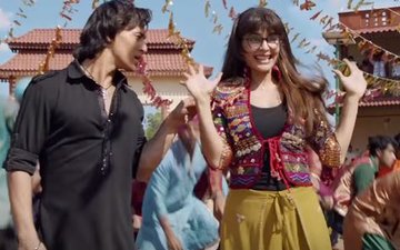 Tiger-Jacqueline teach you how to do Bhangra