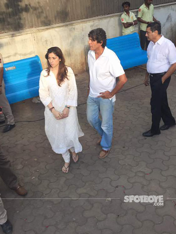 chunky pandey at funeral