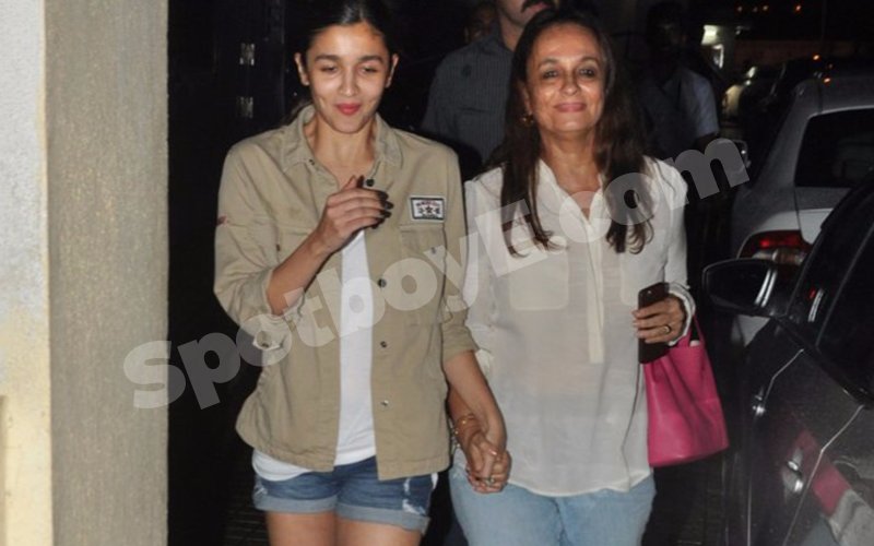 Alia Bhatt Enjoys Movie Night With Her Mom