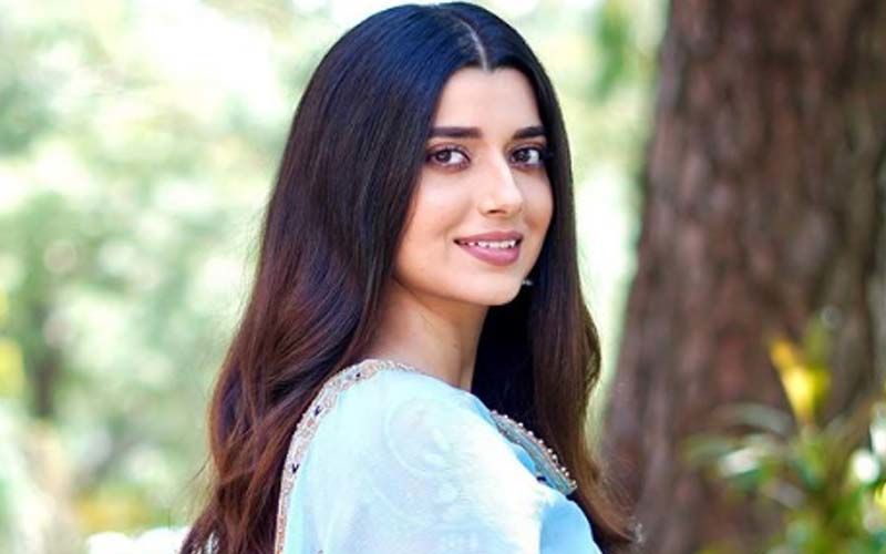 Nimrat Khaira Is All Set To Welcome Spring In A Vibrant Salwar Suit; Shares  Pics On Insta