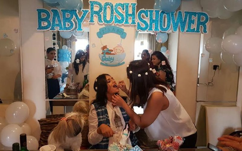 PIC ALERT: Baby shower for mommy-to-be Roshni Chopra