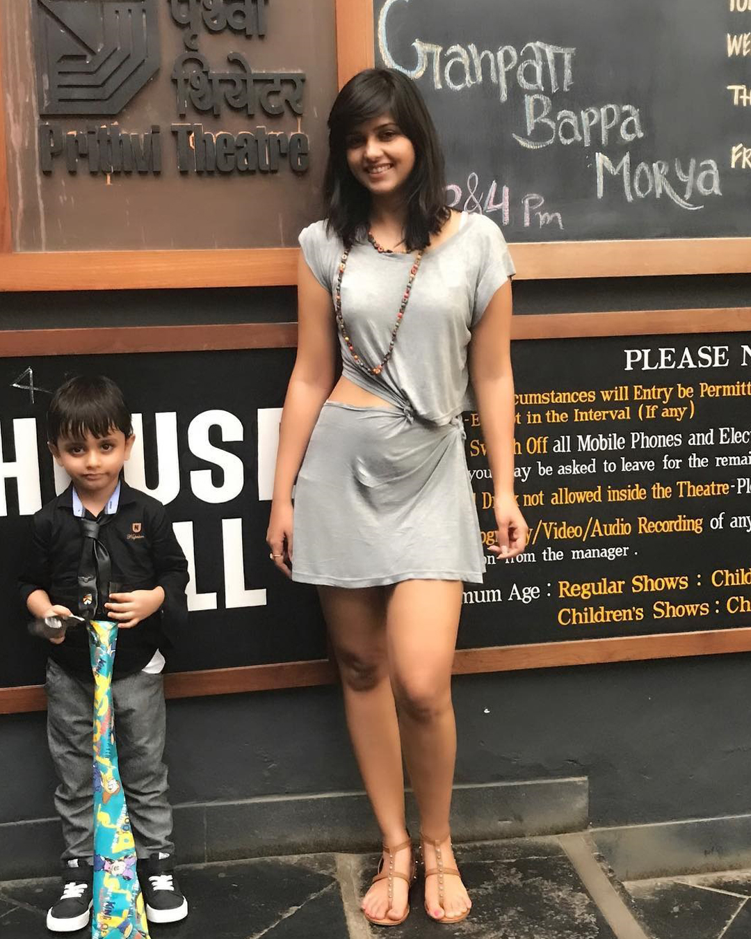 dalljiet kaur with son