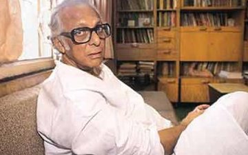 Family dismisses news of Mrinal Sen's demise as a rumour