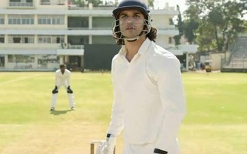 M.S. Dhoni’s Latest Song Besabriyaan Is Inspiring To Say The Least