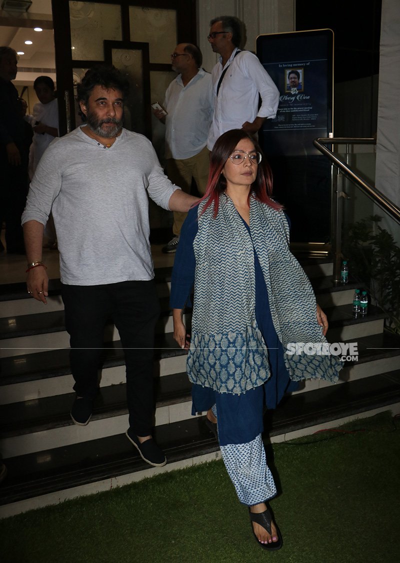 deepak tijori and pooja bhatt at neeraj vora s prayer meet