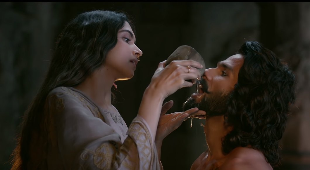 deepika padukone in and shahid kapoor in padmaavat