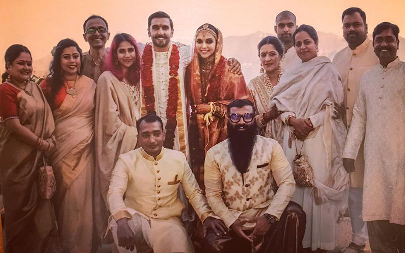 Deepika Padukone- Ranveer Singh Wedding: Newlyweds' Latest Picture With Their Gang Of Friends