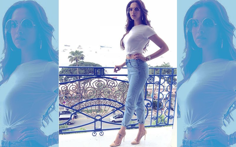 Cannes 2018: Deepika Padukone Gets ‘Knotty’ In A Basic White Tee & Blue Jeans