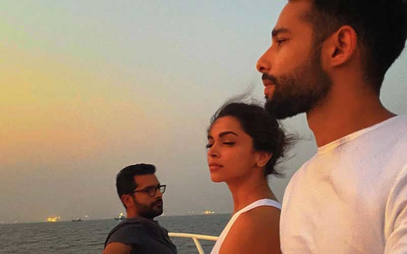 Deepika Padukone Enjoys A Delightful Sunset With Siddhant Chaturvedi, Ananya Panday And Shakun Batra; Sid Gives A Sneak-Peek By The Sea