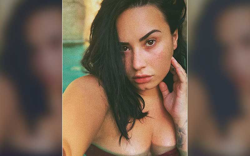Demi Lovato’s Sexy Pool Photo Will Leave You Sweating; Even Her Beau Max Ehrich Can’t Handle The Oomph