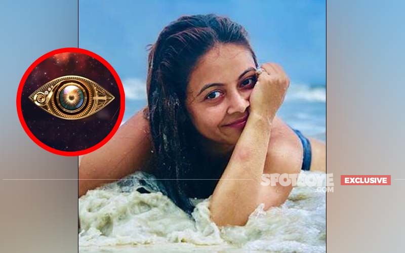 Bigg Boss 13: Devoleena Bhattacharjee NOT RETURNING, Back Still Playing Up And Medicos Fear Injury In Violent Show- EXCLUSIVE