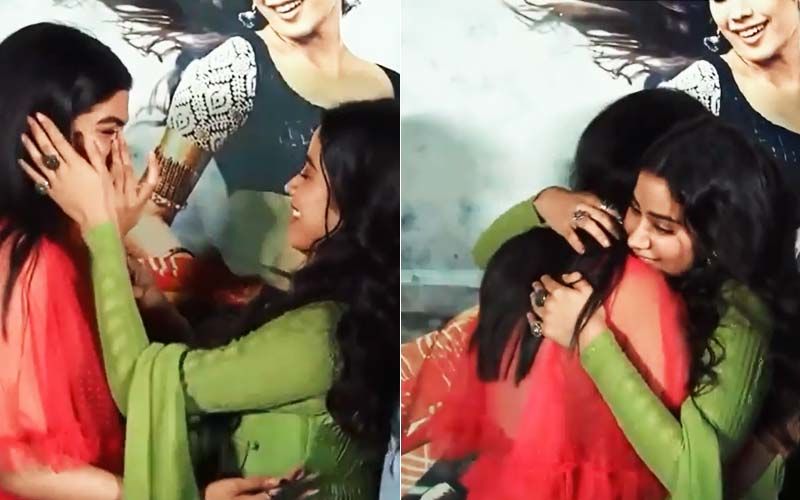 Janhvi Kapoor-Khushi Kapoor Teared Up And Got Emotional As They Missed Sridevi At Dhadak Trailer Launch-TB VIDEO