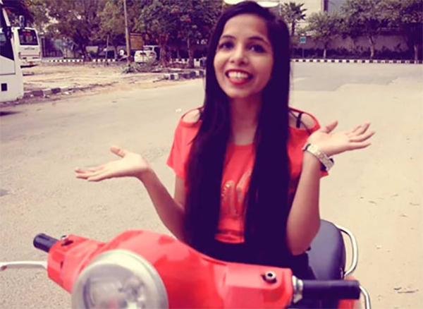 dhinchak pooja in dilon ka scooter song