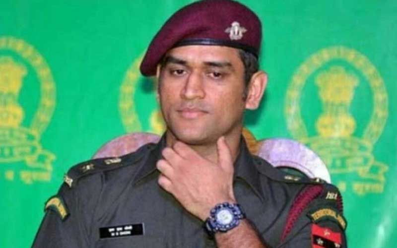 Disgraceful: Not So Warm Welcome For MS Dhoni; Kashmiri Crowd Chants ‘Boom Boom Afridi’