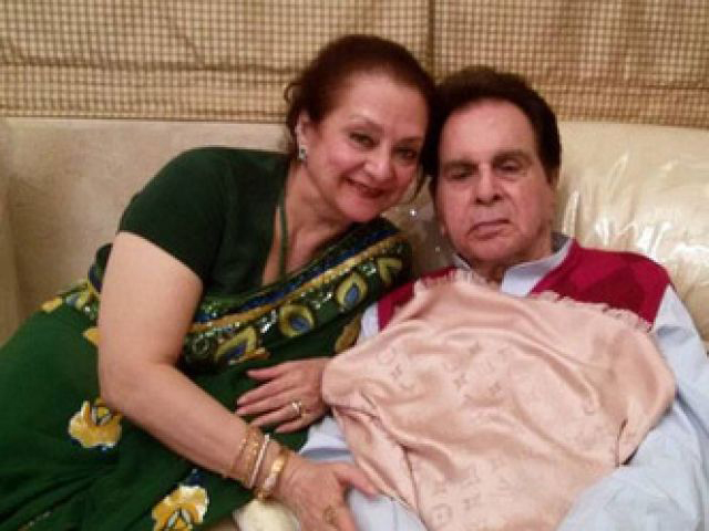 dilip kumar with saira bano