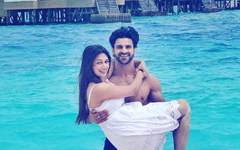 Vivek Dahiya's Latest Romantic Picture With Divyanka Is A Slap On The Trolls