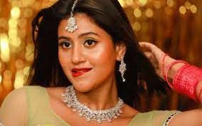 Anjali Arora Gets Brutally TROLLED For Asking Fans, ‘Mere Birthday Pe Kya Dilwaoge’; Netizen Says, ‘Lgta Apna MMS Bhool Gyi’-See VIDEO