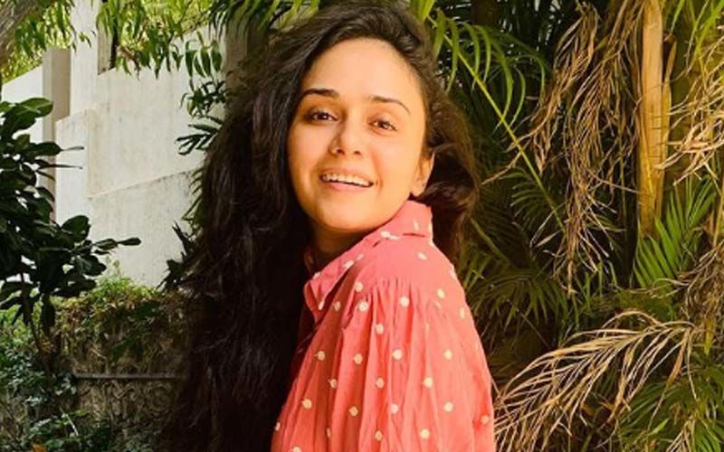 Amruta Khanvilkar Shines Like Summer In A Yellow Dress