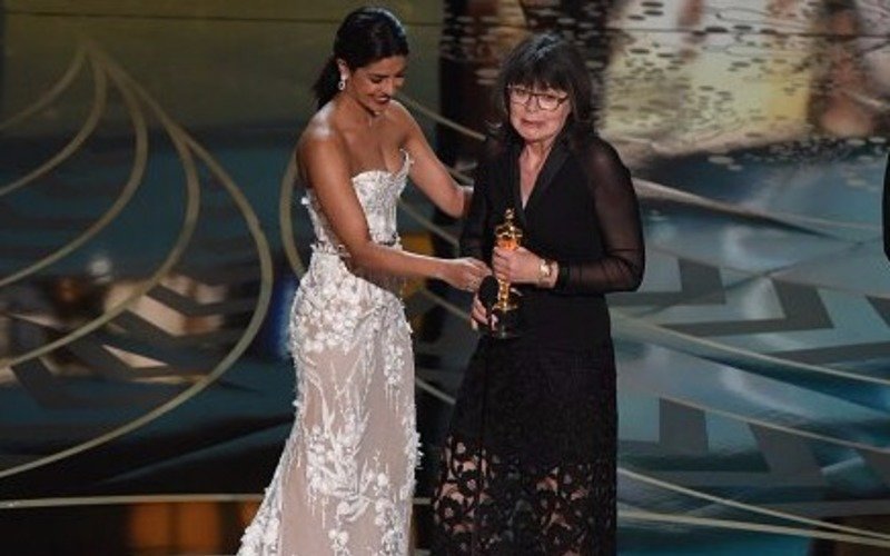Priyanka presents the Oscar for Best Editing