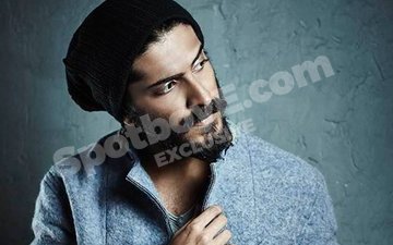 Manners Please, Harshvardhan Kapoor!