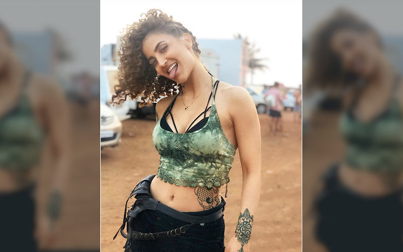 Malang: Hardik Pandya’s Ex-Flame Elli Avrram Flaunts Her Sexy Bod And Tattoos In This Throwback Picture