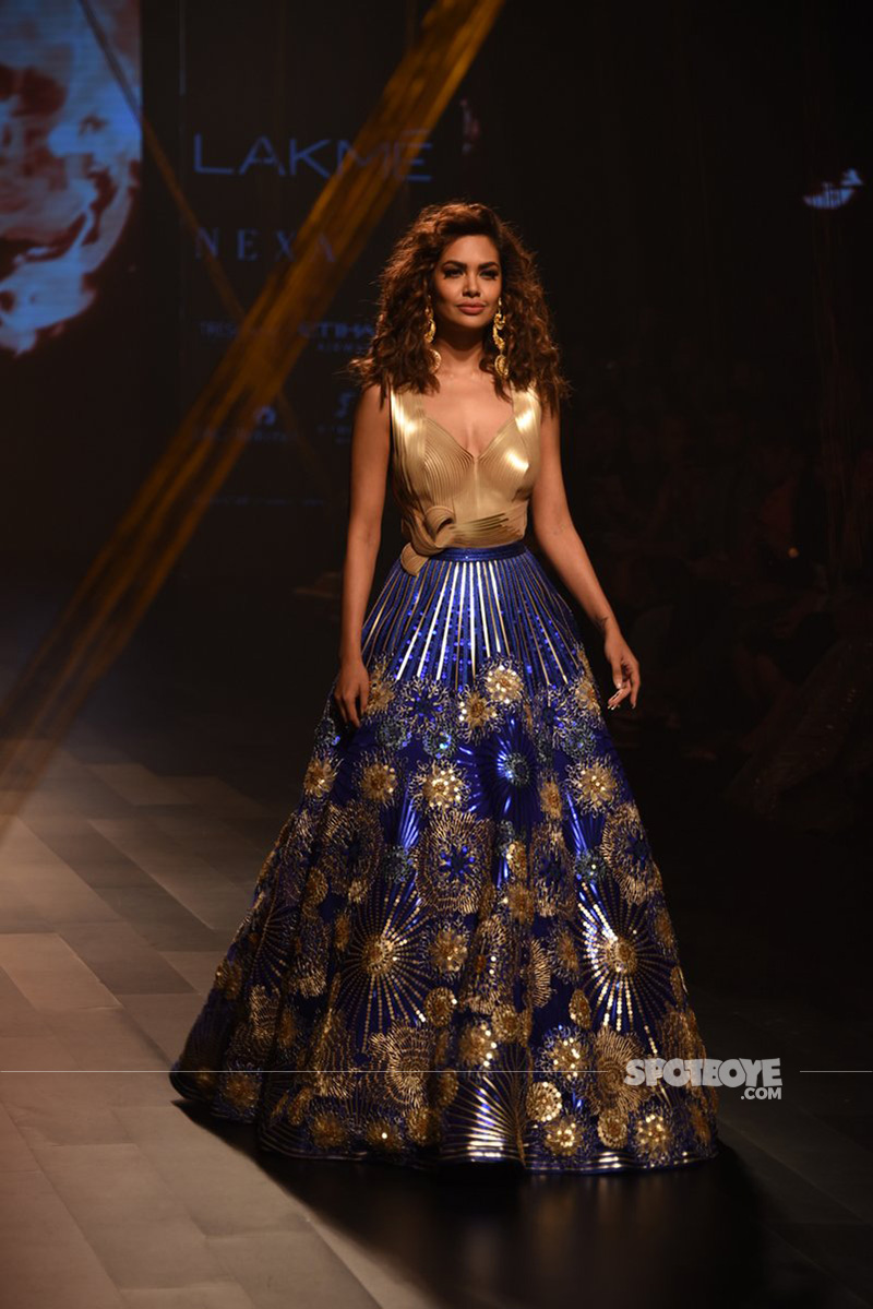 esha gupta at lfw