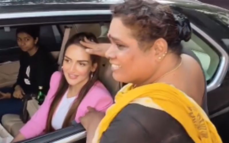 Esha Deol Takhtani BRUTALLY Trolled As She Refuses To Shake Hands With A Woman Who Blessed Her; Netizens Say, ‘Hath Milne Se Choti Hojayegi Ky’