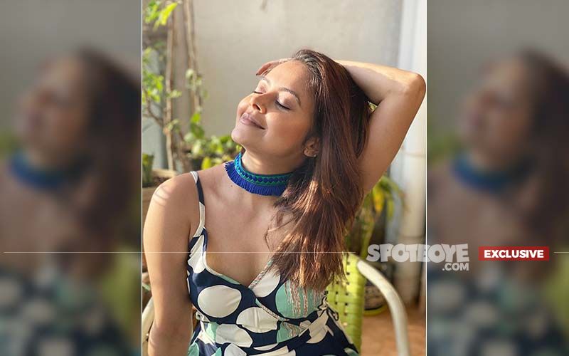 Devoleena Bhattacharjee Comes To The Rescue Of A Pregnant Lady In Distress- EXCLUSIVE