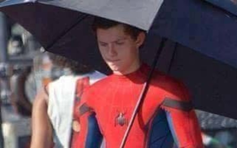 SpotboyE reveals Spider-Man: Homecoming costume