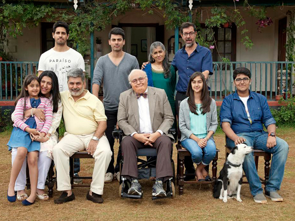 the entire family ready for the family photo in a still from kapoor and sons