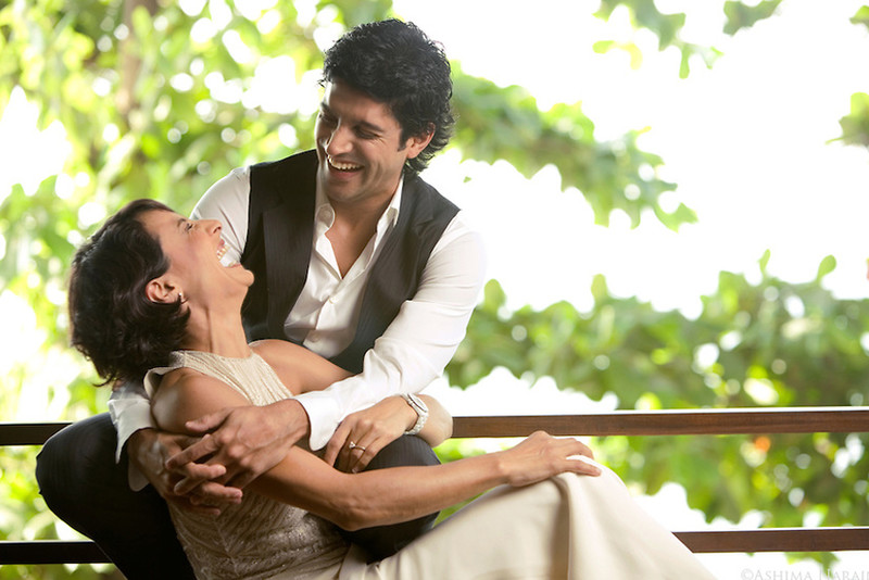 farhan akhtar with ex wife adhuna bhabhani posing for a photo shoot