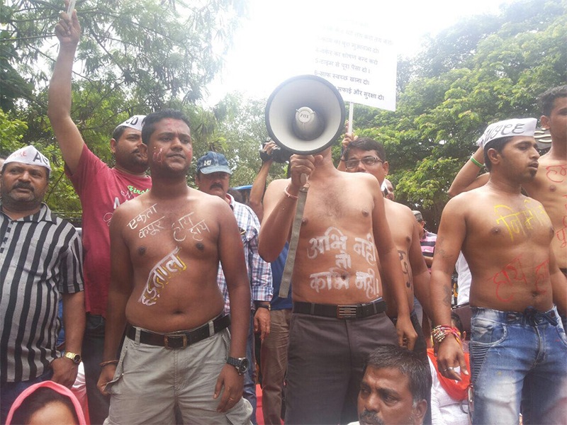 fwice workers carry out protests in full swing outside film city gate