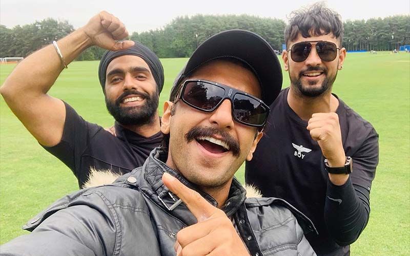 Garry Sandhu Chilling With Ranveer Singh And Ammy Virk-SEE PIC
