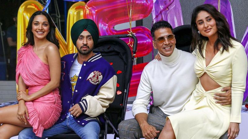 Good Newwz Trailer Launch: Akshay Kumar Arrives In A Pram, Sucks On A Pacifier As Kareena Kapoor Khan Poses For Cameras
