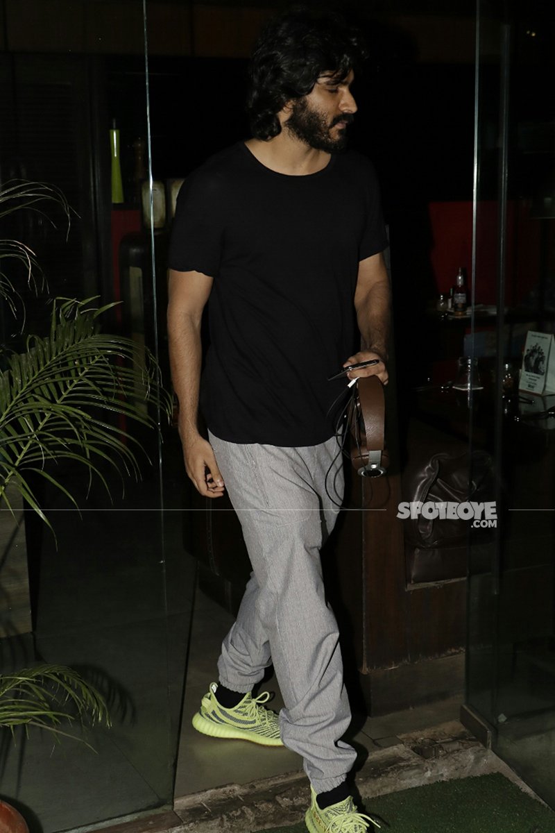 harshvardhan kapoor snapped post dinner