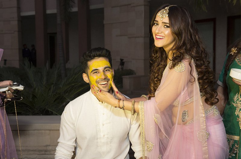 himani sharma puts haldi on abhishek bajaj