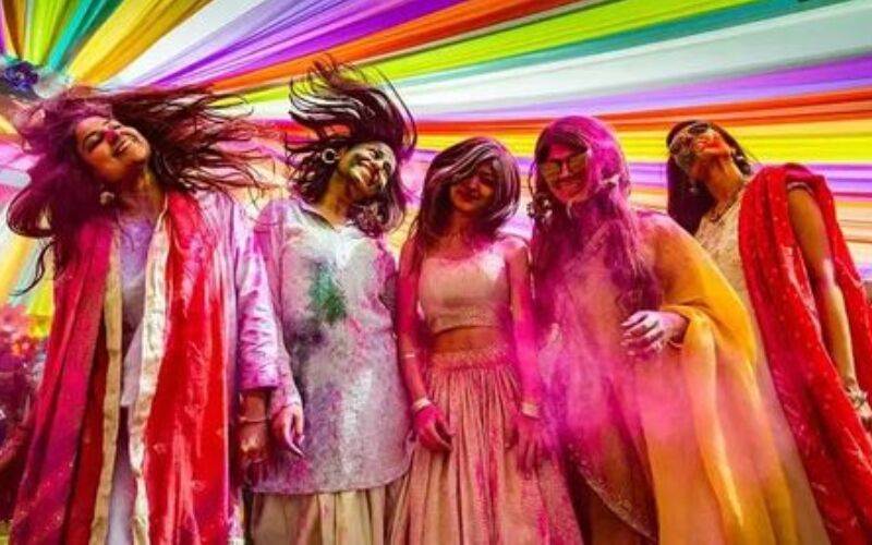 Holi Hair Care Tips: Here's How You Can Take Care Of Your Beautiful Hair During The Festival Of Colours!- Read To Know MORE