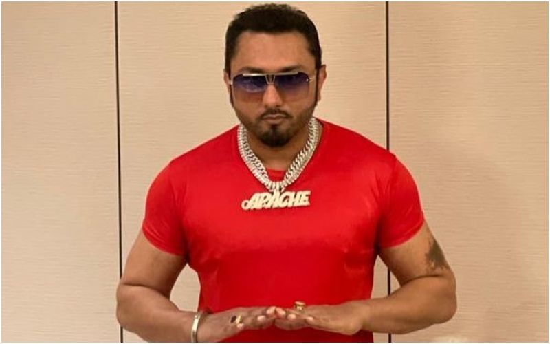 Honey Singh Made Up Fake Stories Over The Origin Story Of Shah Rukh Khan’s Lungi Dance! READ BELOW FOR DETAILS