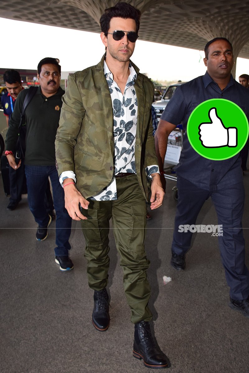 hrithik roshan at the airport