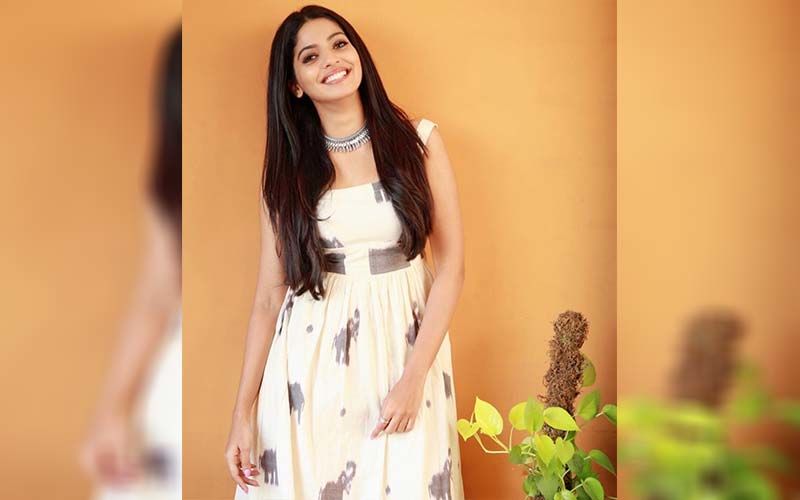 Pooja Sawant's Latest Photo Shoot In A Simple Semi-Ethnic Look Is Giving Us Major Fashion Goals
