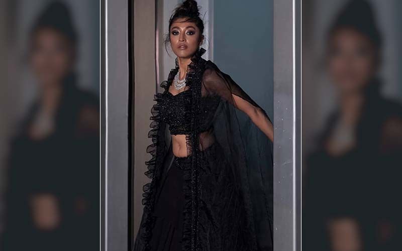 In kohl-Rimmed Eyes And Black Lehenga, Paoli Dam Is Oozing Sass And Style