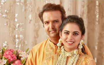 ईशा अंबानी और आनंद पीरामल की ये नई तस्वीरें देखी आपने? डिजाइनर सब्यसाची ने की शेयर
