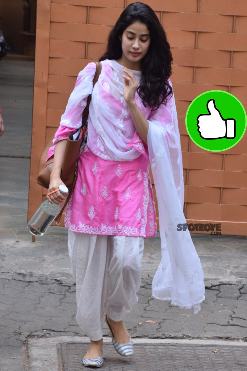 jahanvi kapoor snapped post dubbing rehearsal