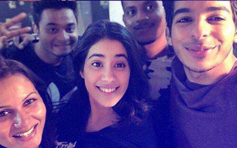 Janhvi Kapoor & Ishaan Khatter Wrap Up The First Schedule Of Dhadak – View Pics