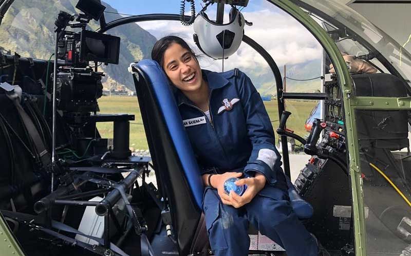 Gunjan Saxena: Janhvi Kapoor Shares Pics From The Sets As She Wraps Shoot; Calls It A Special Journey