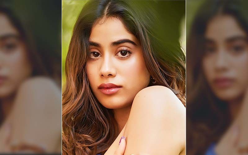 Janhvi Kapoor’s Meethi Nok-Jhok With Paps Continues; Actress Asks 'Aap Hamesha Gir Gir Ke Photo Lete Hain, Kyu?'